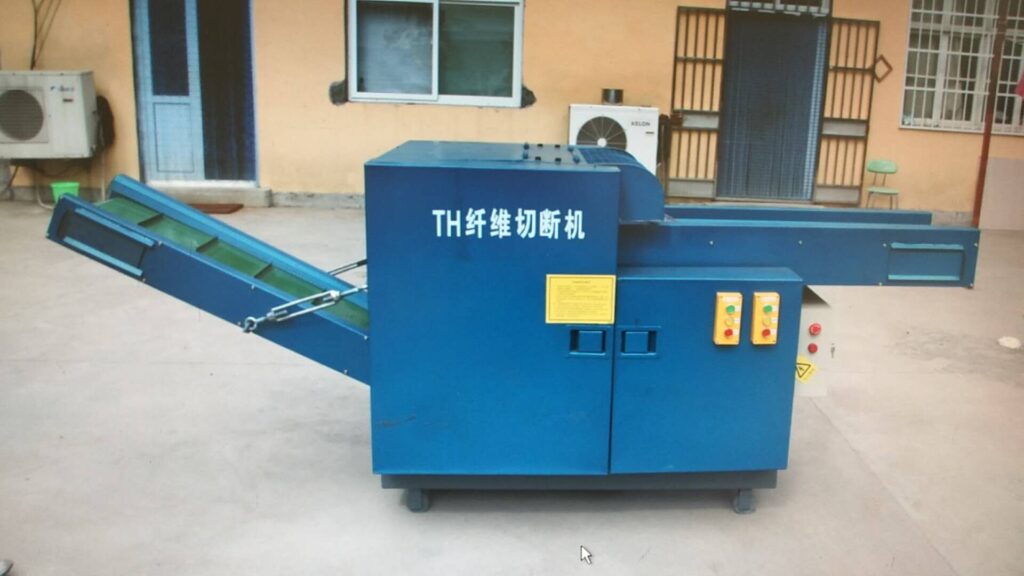 Clothing fiber cutting machine