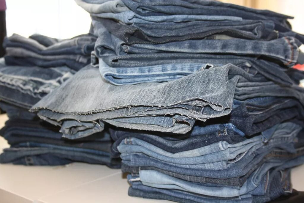 Recycling denim fabric